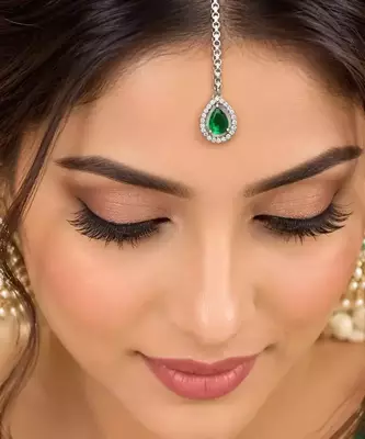 Green Teardrop Maang Tikka, Kundan Bridal Forehead Jewelry 1