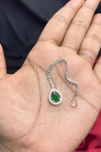 Green Teardrop Maang Tikka, Kundan Bridal Forehead Jewelry