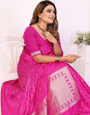 rani satin bandhej printed saree with blouse 2