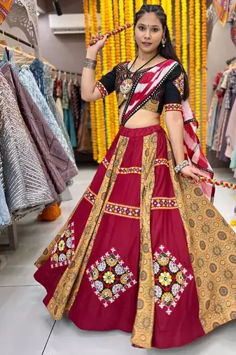 Marron Mirror Navratri Lehenga Choli With Dupatta