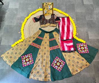 Green Mirror Navratri Lehnega Choli With Dupatta 3