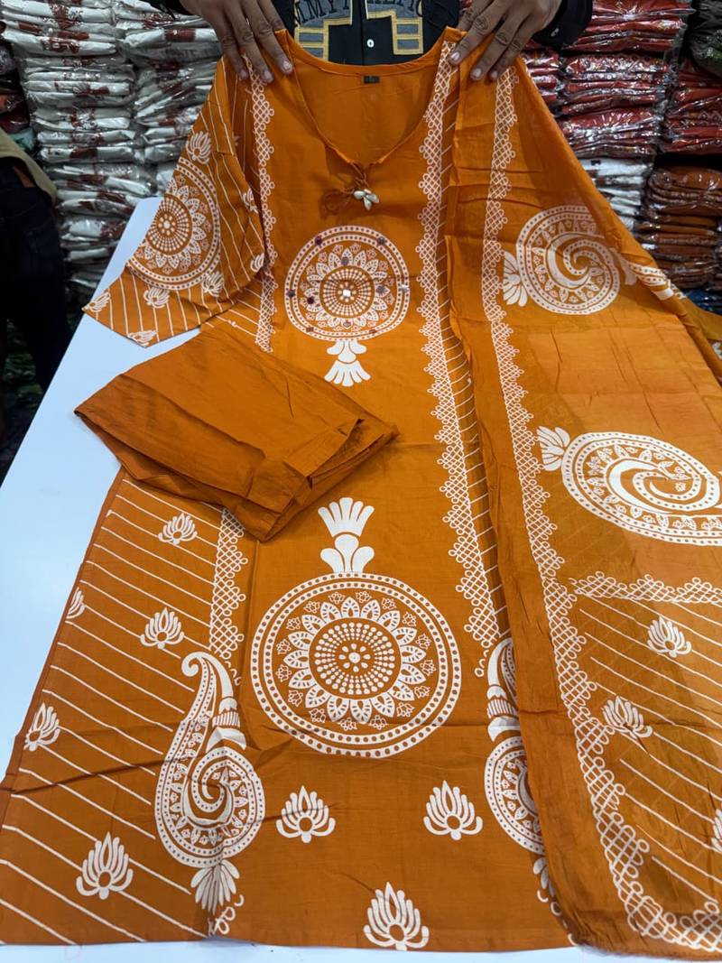 WOMEN PURE COTTON PRINTED  BANDHEJ PRINT WITH HAND WORK KURTA WITH PANT AND DUPATTA 