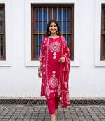 WOMEN PURE COTTON PRINTED  BANDHEJ PRINT WITH HAND WORK KURTA WITH PANT AND DUPATTA 