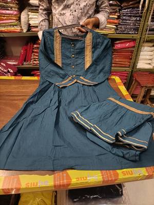 WOMEN COTTON  FIT N FLARED SHORT KURTI WITH SHARARA 3