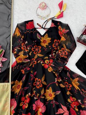black color digital print work organza anarkali gown set 4