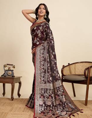 maroon embroidery with zari work sartin saree with blouse 3