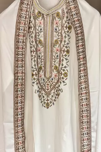 Cream embroidered kurta pajama in pure lachaka fabric