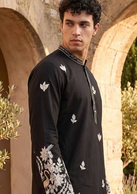 Black embroidered kurta pajama in pure linen fabric 2