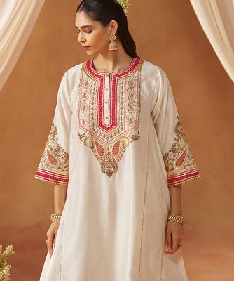 Daisy ivory chauga kurta with salwar 4