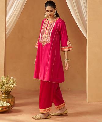 Hot pink chauga kurta with salwar 5