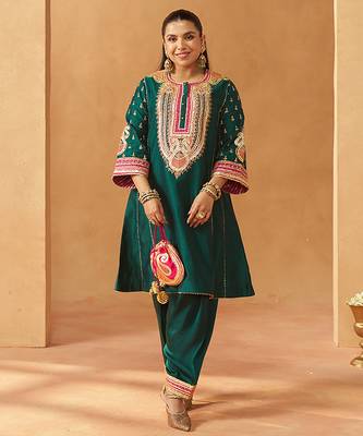 Emerald green chauga kurta with salwar 1