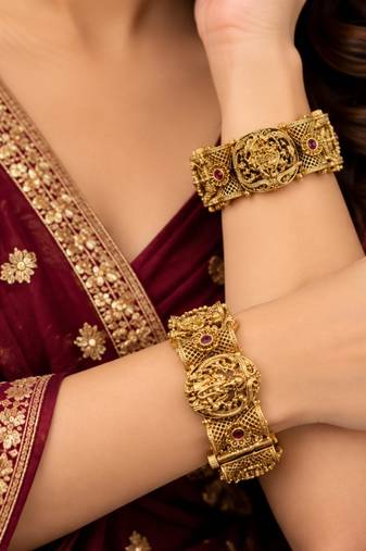 Multicolor copper bangles with bar stone & kundan 