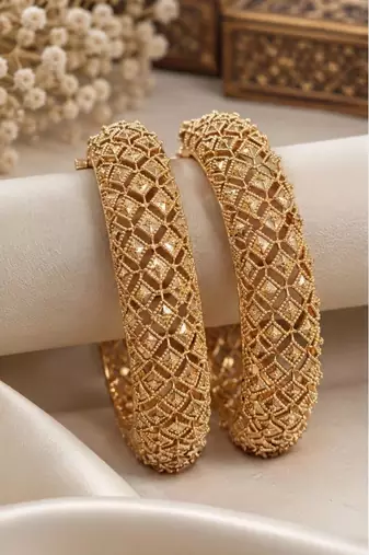 Multicolor copper bangles with bar stone & kundan     2 pcs