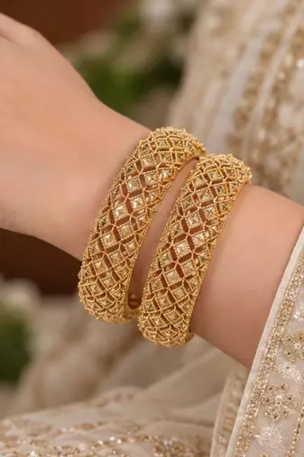 Multicolor copper bangles with bar stone & kundan     2 pcs
