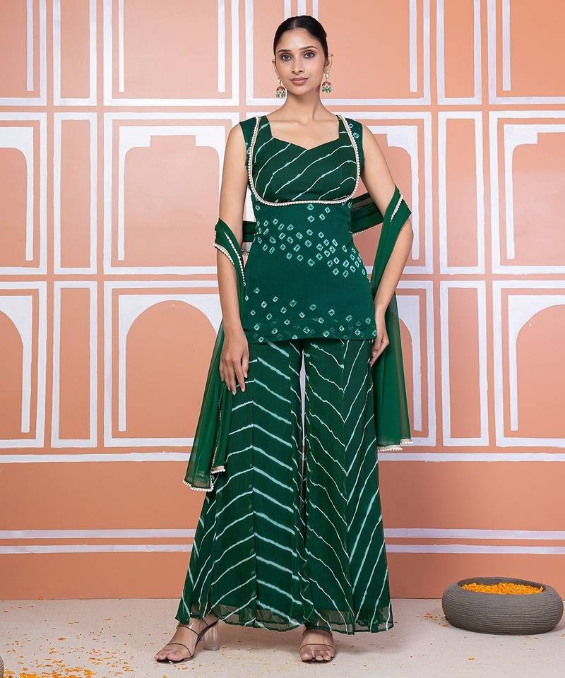 Green bandhani short kurti with inner