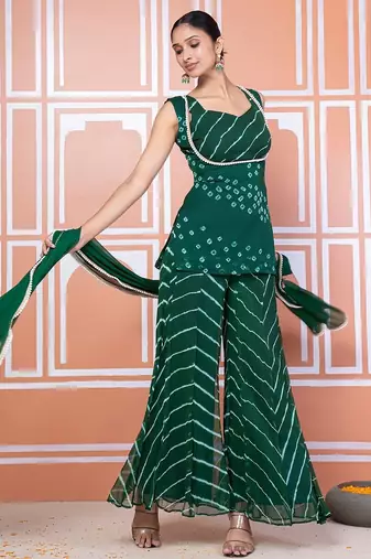 Green bandhani short kurti with inner