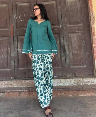Green cotton kurti with printed farshi salwar 4