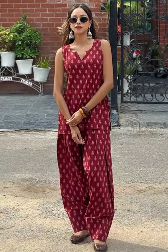 Printed maroon cotton kurti with farshi salwar