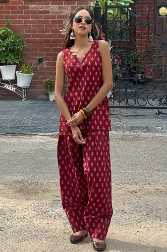 Printed maroon cotton kurti with farshi salwar