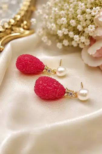 Certified natural freshwater pearls jewellery carved ruby red drop earrings with pearl & crystal stud