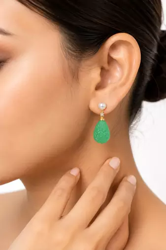 Certified natural freshwater pearls jewellery carved green onyx drop earrings with freshwater pearl
