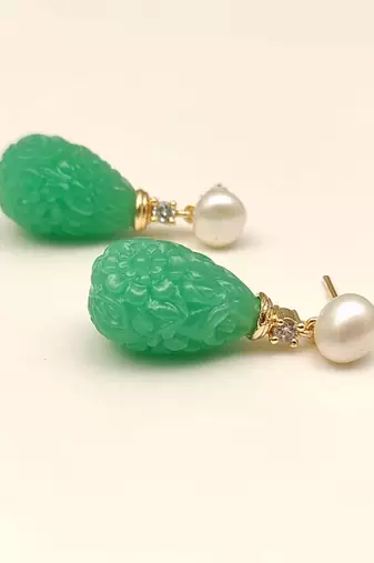 Certified natural freshwater pearls jewellery carved green onyx drop earrings with freshwater pearl