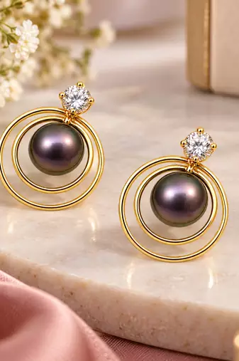 Certified natural freshwater pearls jewellery black freshwater pearl stud earrings with gold multi-circle frame