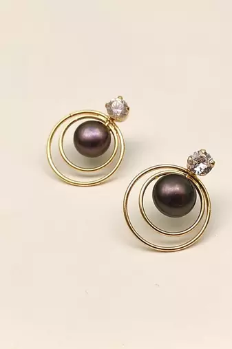Certified natural freshwater pearls jewellery black freshwater pearl stud earrings with gold multi-circle frame