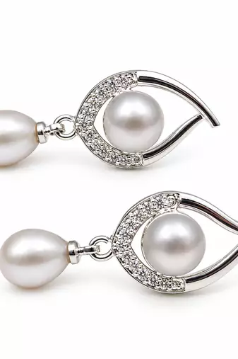 Certified natural freshwater pearls jewellery freshwater pearl drop earrings with crystal studded silver frame