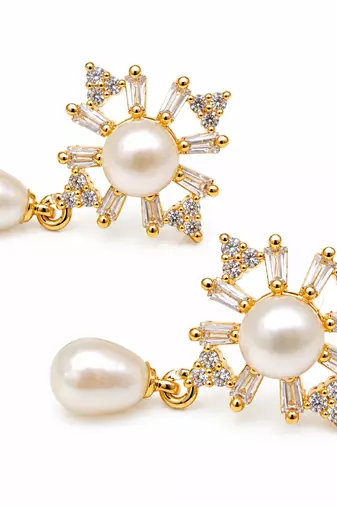 Certified natural freshwater pearls jewellery pearl drop earrings with cz snowflake stud, gold tone