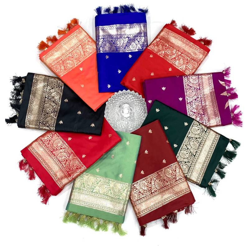 Red silk blend jacuard work festival saree with unstitched blouse piece