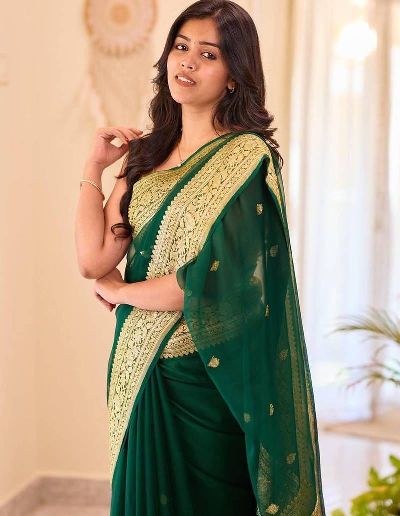 Green silk blend jacuard work festival saree with unstitched blouse piece