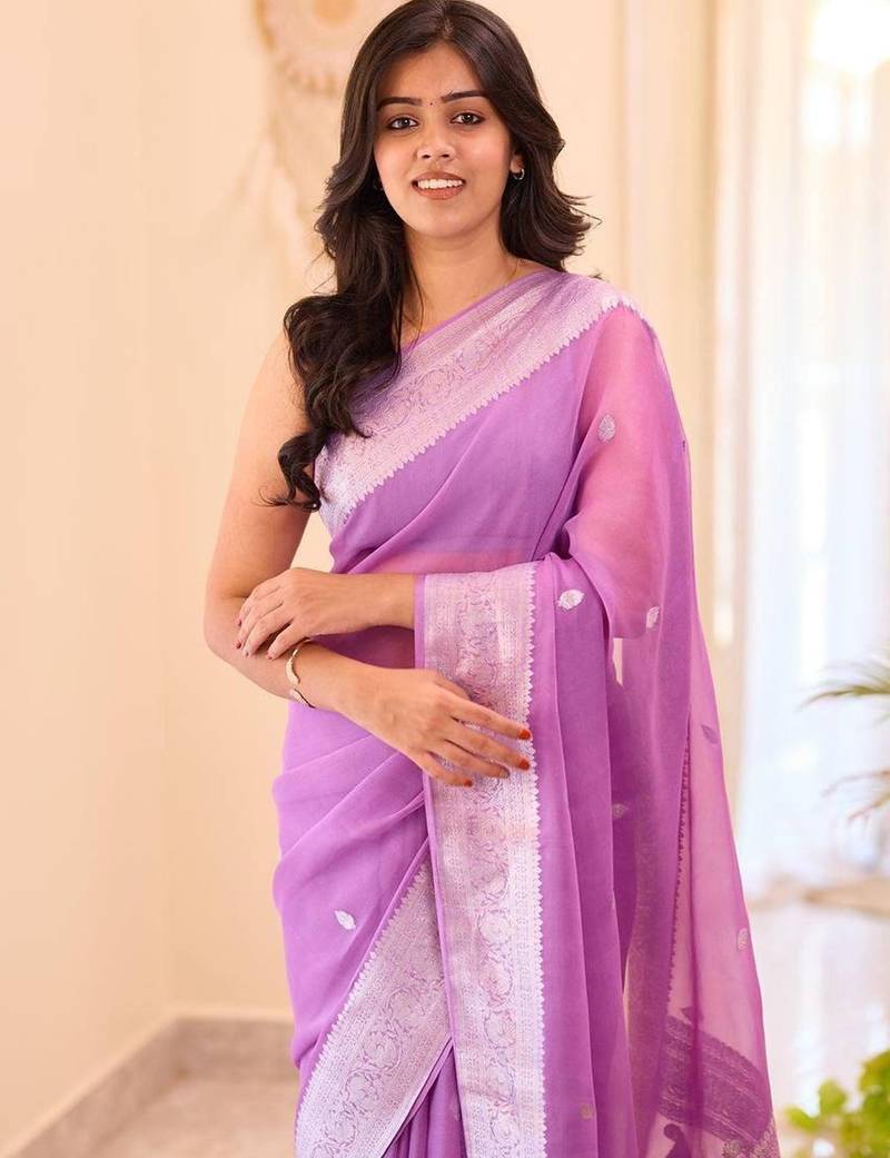 Pink silk blend jacuard work festival saree with unstitched blouse piece