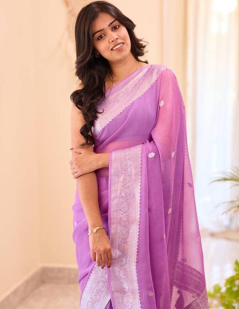Pink silk blend jacuard work festival saree with unstitched blouse piece