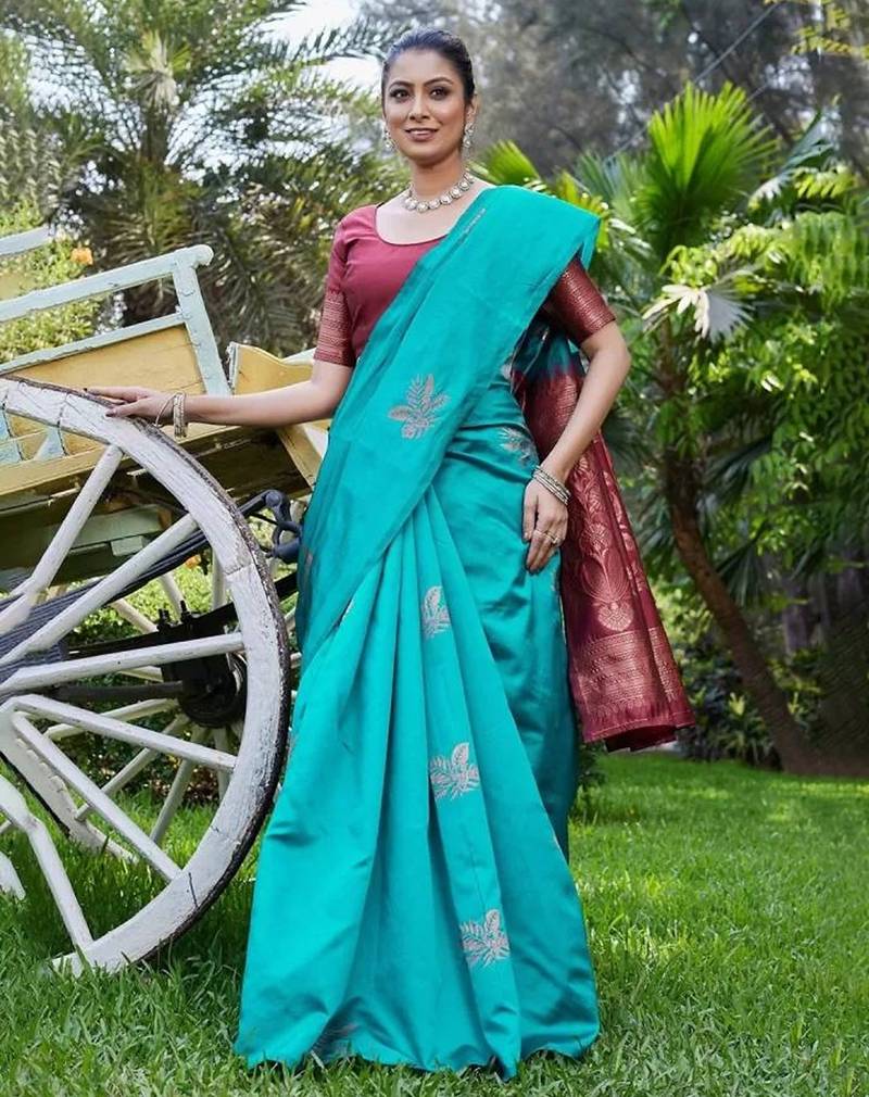 Rama maroon silk blend jacuard work festival saree with unstitched blouse piece