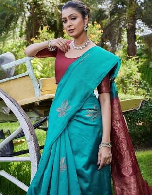 Rama maroon silk blend jacuard work festival saree with unstitched blouse piece 5