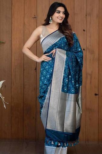Rama  silk blend jacuard work festival saree with unstitched blouse piece