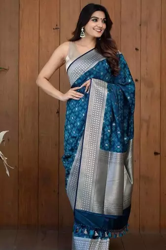 Rama  silk blend jacuard work festival saree with unstitched blouse piece