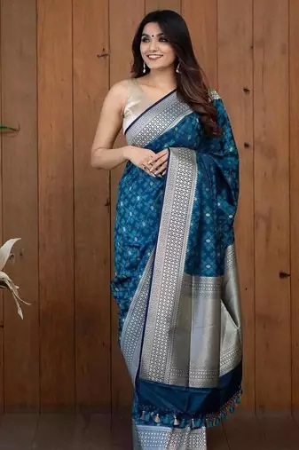 Rama  silk blend jacuard work festival saree with unstitched blouse piece