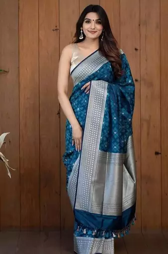 Rama  silk blend jacuard work festival saree with unstitched blouse piece
