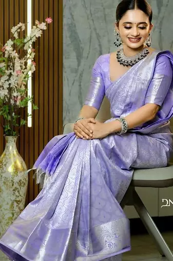 Lavender silk blend jacuard work festival saree with unstitched blouse piece