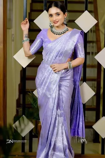 Lavender silk blend jacuard work festival saree with unstitched blouse piece