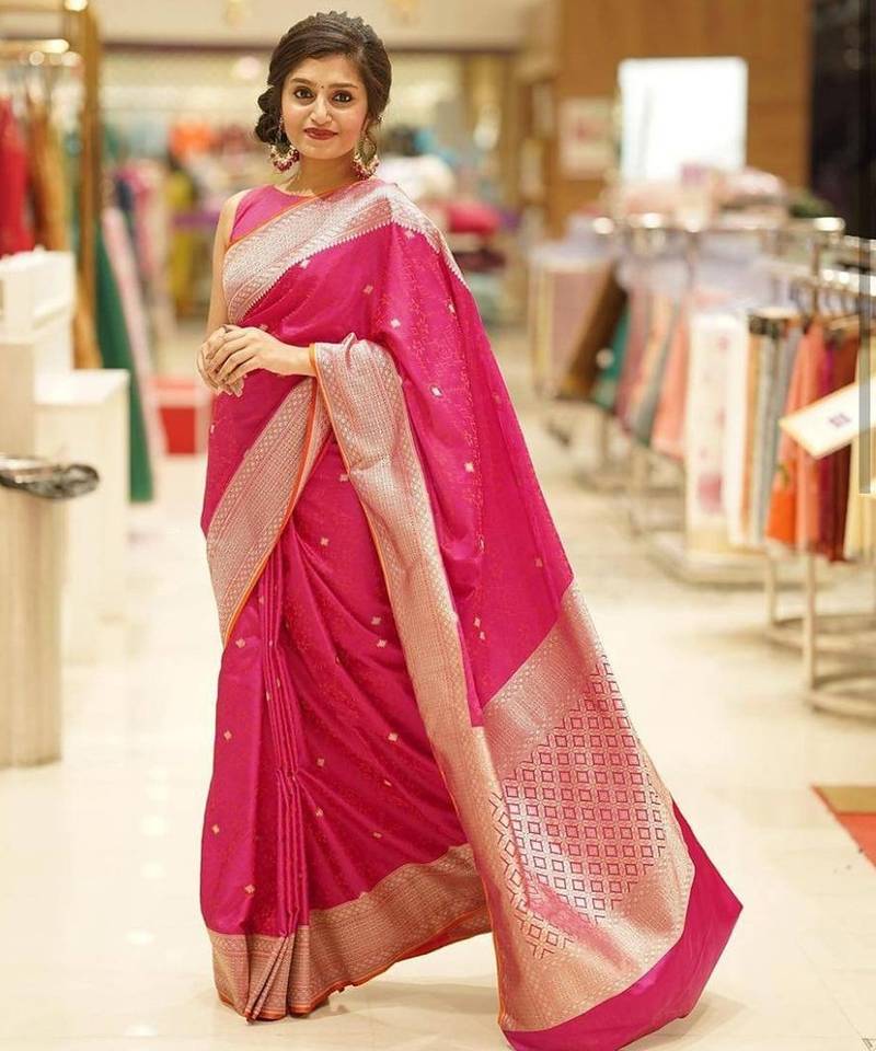 Pink silk blend jacuard work festival saree with unstitched blouse piece