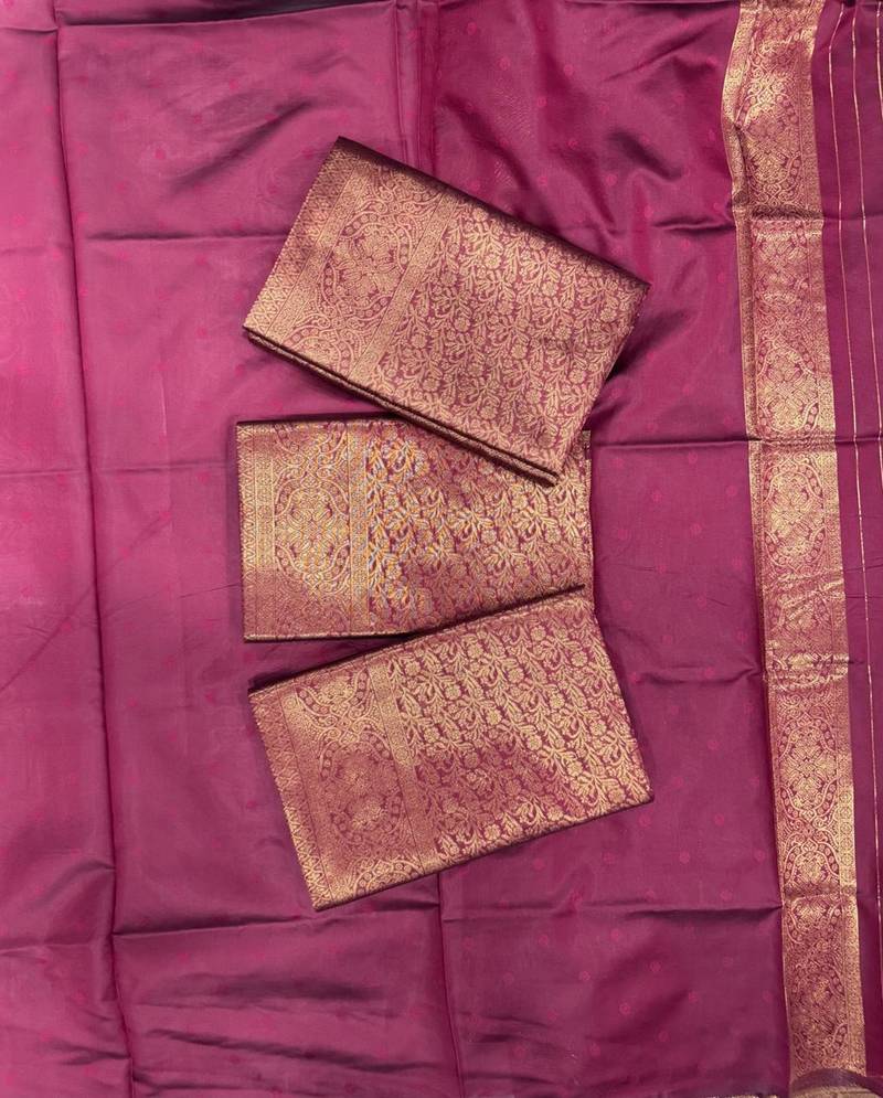 Maroon silk blend jacuard work festival saree with unstitched blouse piece