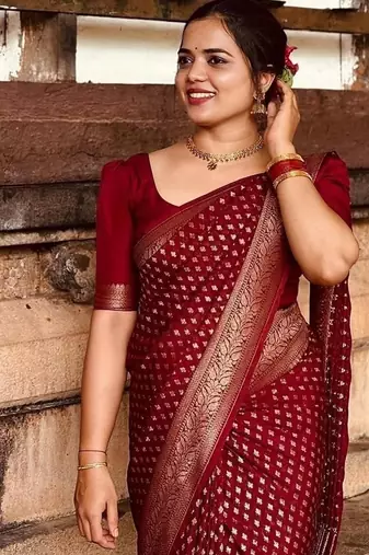 Maroon silk blend jacuard work festival saree with unstitched blouse piece