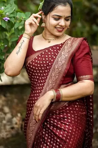 Maroon silk blend jacuard work festival saree with unstitched blouse piece
