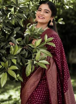 Maroon silk blend jacuard work festival saree with unstitched blouse piece 3