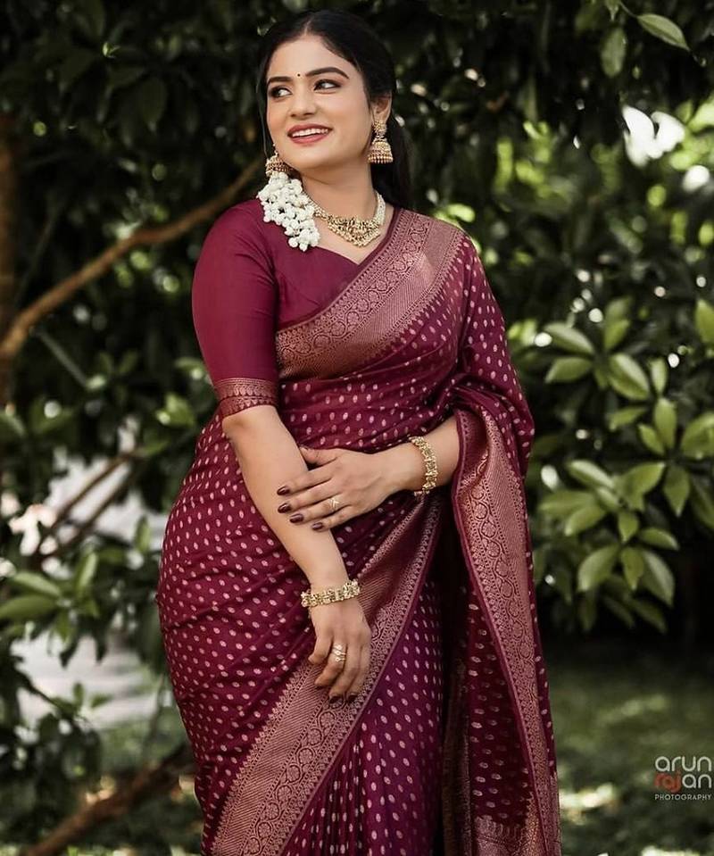 Maroon silk blend jacuard work festival saree with unstitched blouse piece
