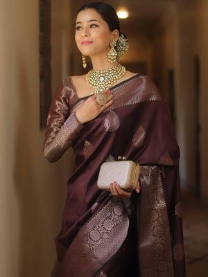 Blue  silk blend jacuard work festival saree with unstitched blouse piece 3