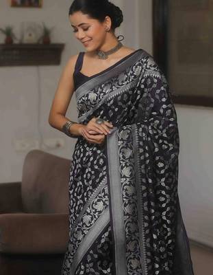 Black  silk blend jacuard work festival saree with unstitched blouse piece 4